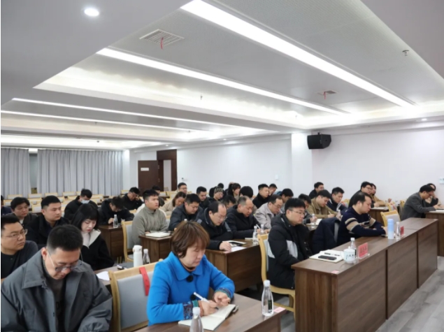 市城投集團(tuán)召開(kāi)違規(guī)套取資金問(wèn)題專項(xiàng)整治暨國(guó)有、集體資產(chǎn)違規(guī)轉(zhuǎn)租問(wèn)題專項(xiàng)治理工作推進(jìn)會(huì)